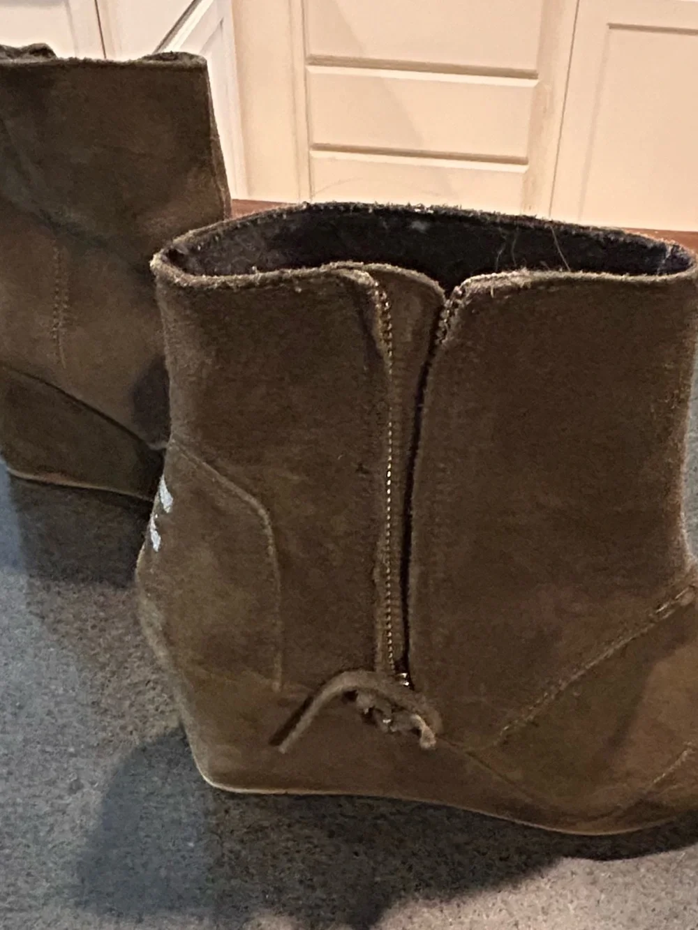 Toms Olive Brown Suede Wedge Ankle Boots